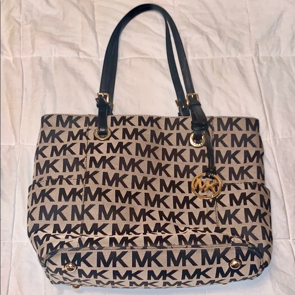 MICHAEL KORS TOTE (authentic, lightly used)